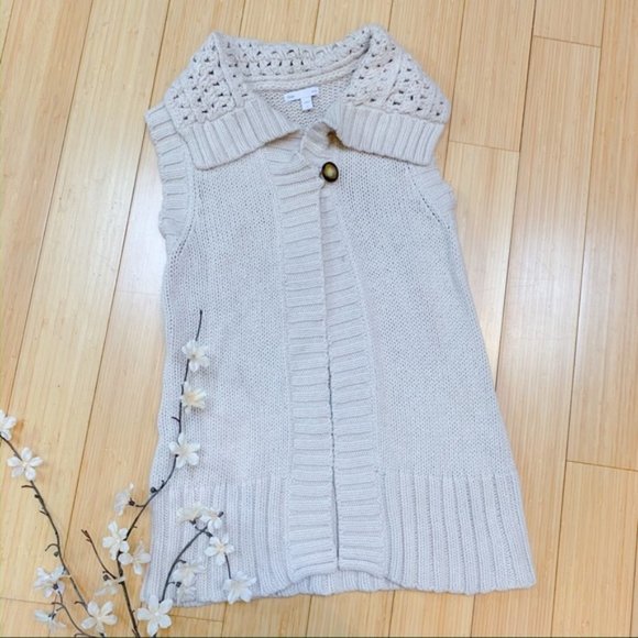 GAP Sweaters - GAP cream sleeveless cardigan sweater, S.
